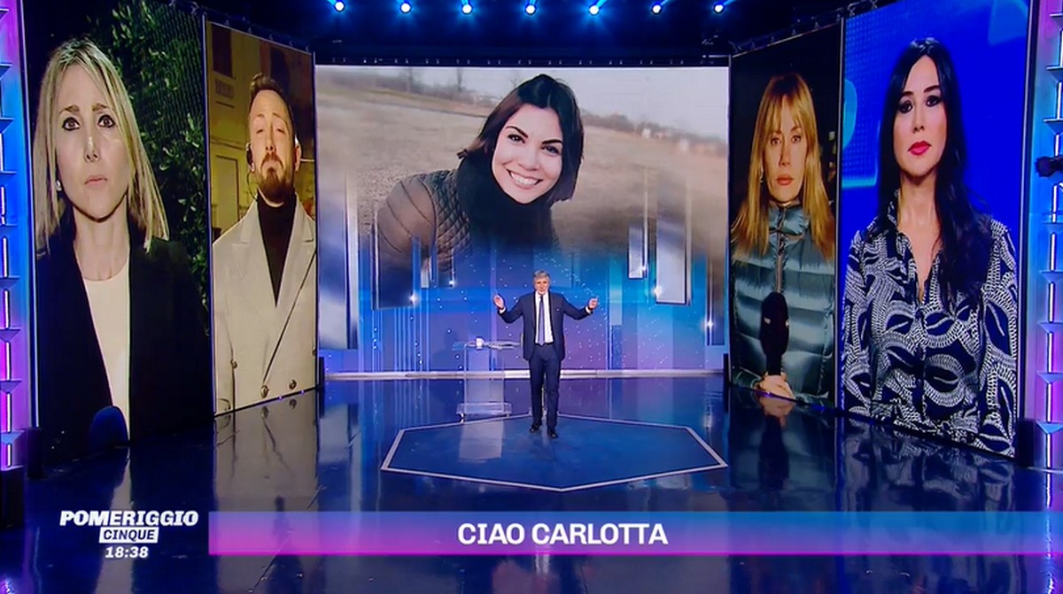 Carlotta Dessì è morta: addio alla giornalista Mediaset. L’omaggio a Mattino Cinque, Pomeriggio Cinque e Fuori dal Coro