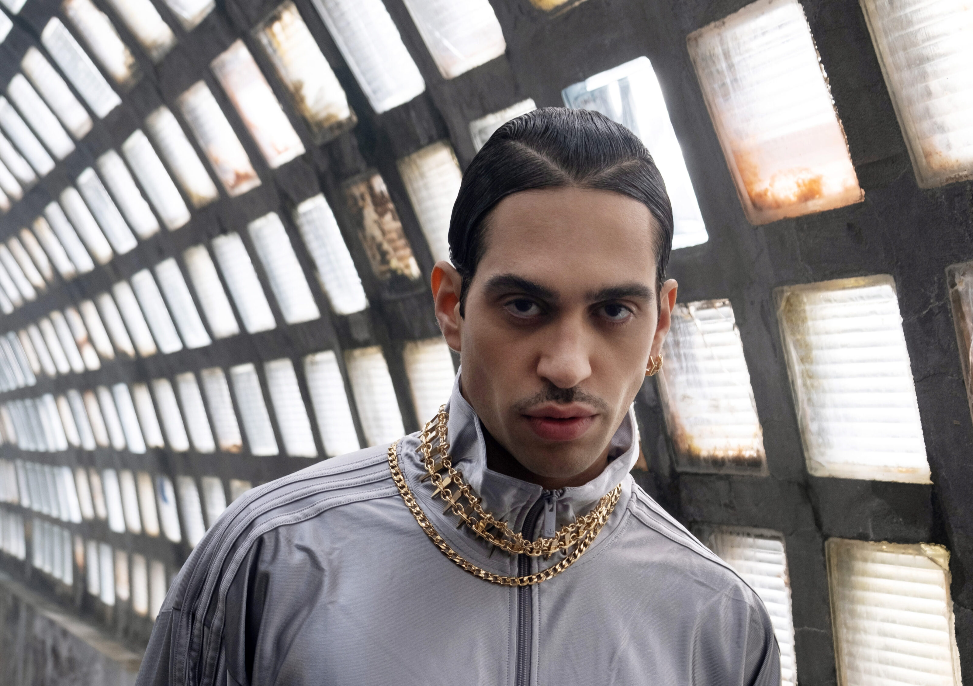 Nei letti degli altri, Mahmood: testo e significato, ascolta la canzone