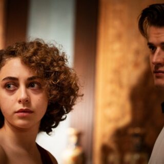 Nei cinema italiani con 01 Distribution Finalmente l'alba, il nuovo film di Saverio Costanzo.