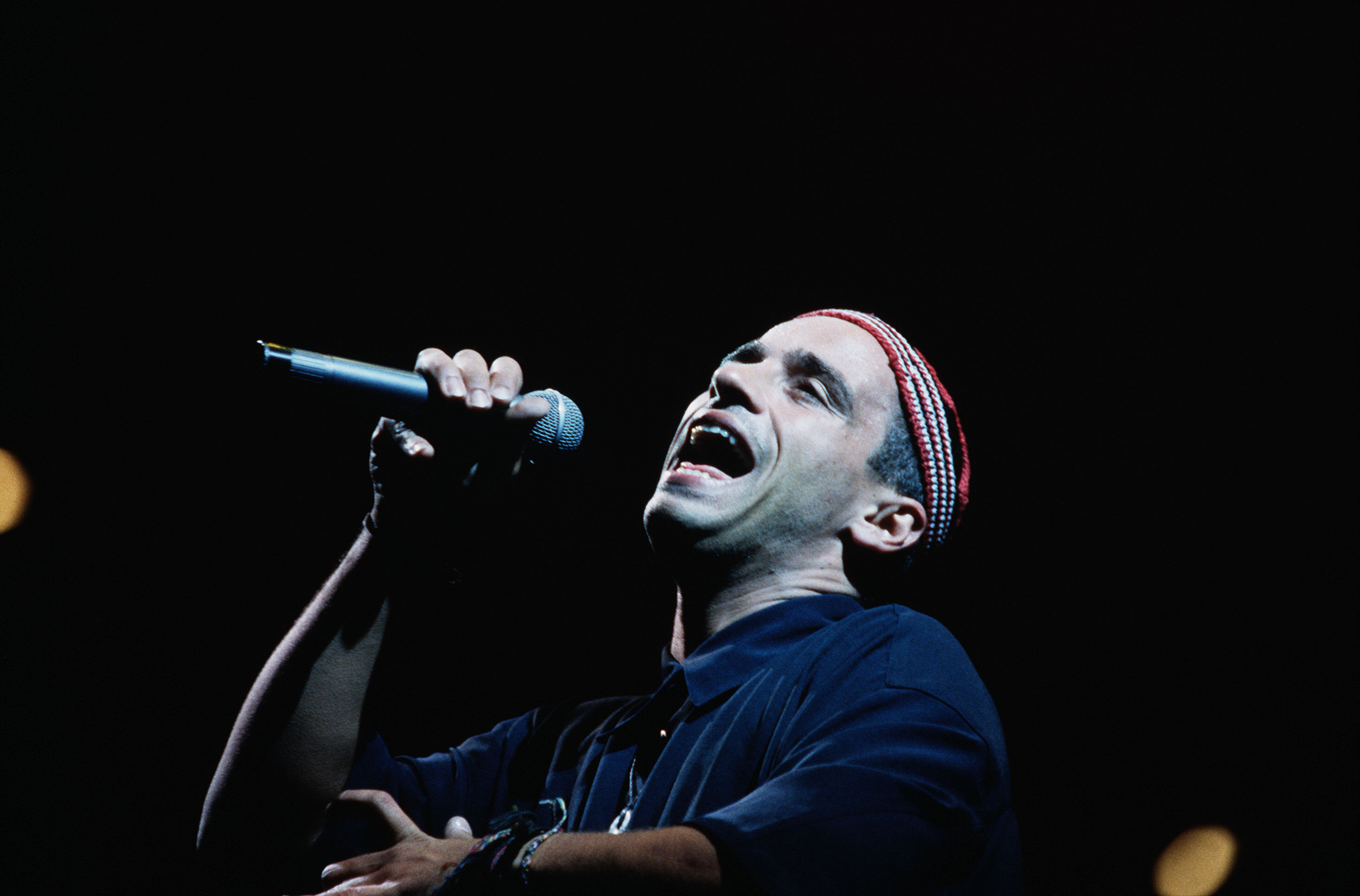Terra promessa, Eros Ramazzotti: testo e significato, ascolta la canzone