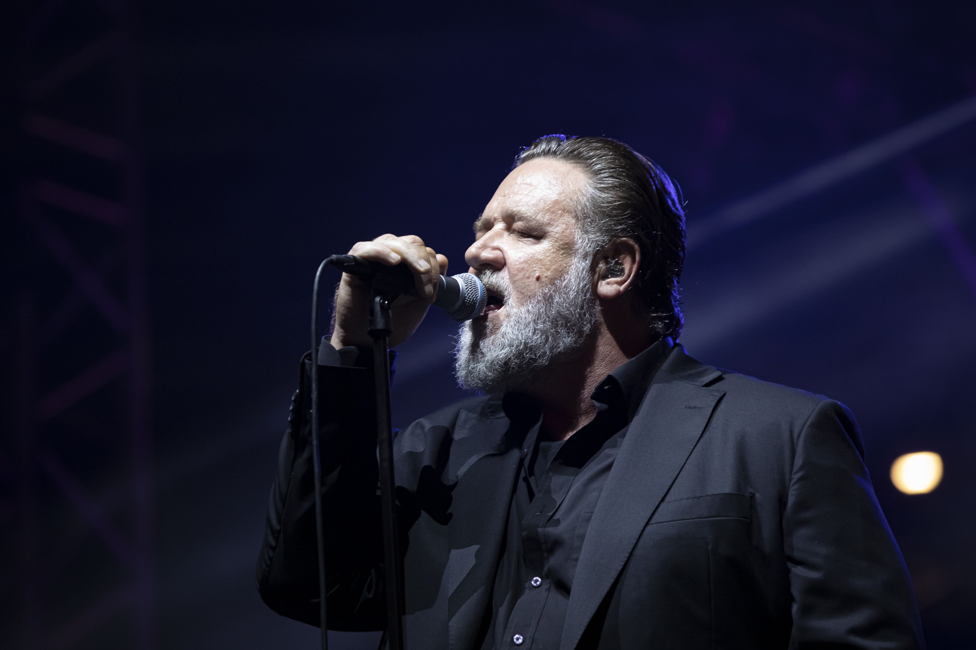 Russell Crowe e la sua band ‘Indoor Garden Party’