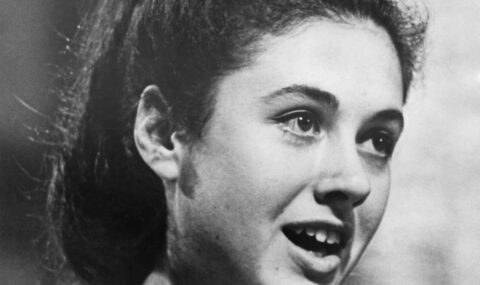Non ho l’età (per amarti) di Gigliola Cinquetti: testo e significato, ascolta la canzone