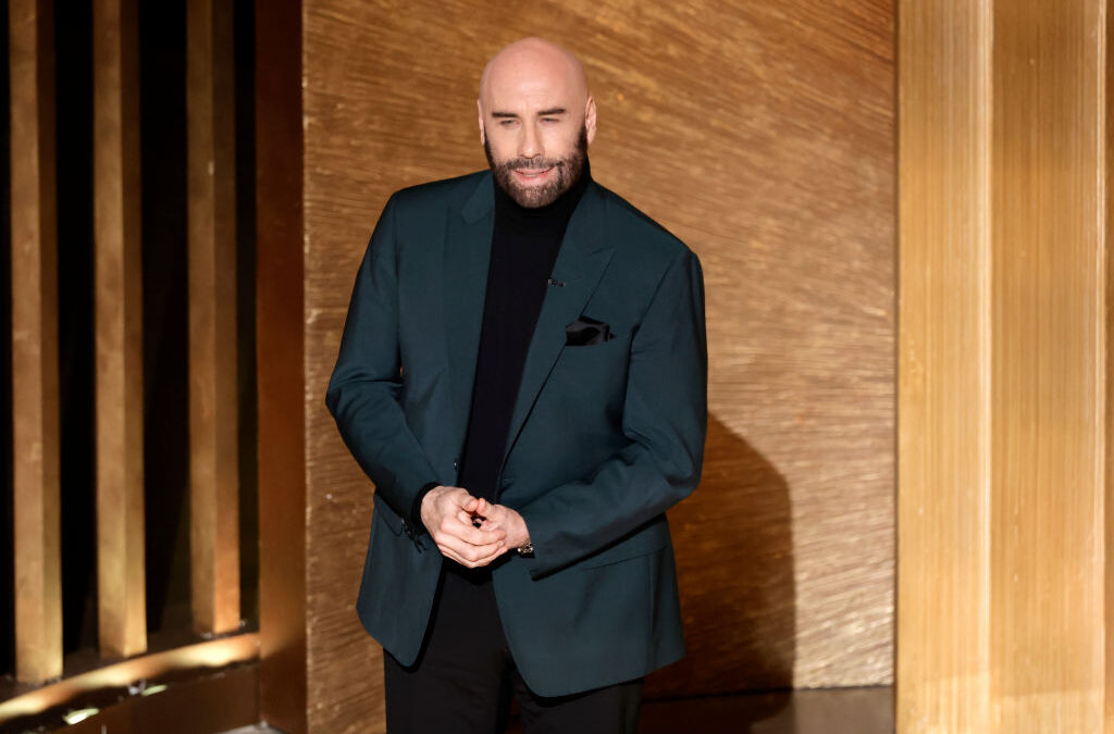 Sanremo 2024, John Travolta ospite nella seconda serata