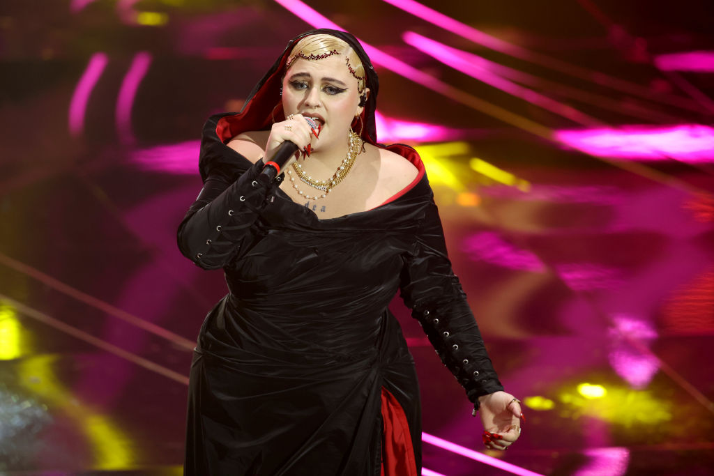 Sanremo 2024, Big Mama: “Dedico questa esibizione alla comunità queer. Amate liberamente, potete farlo”
