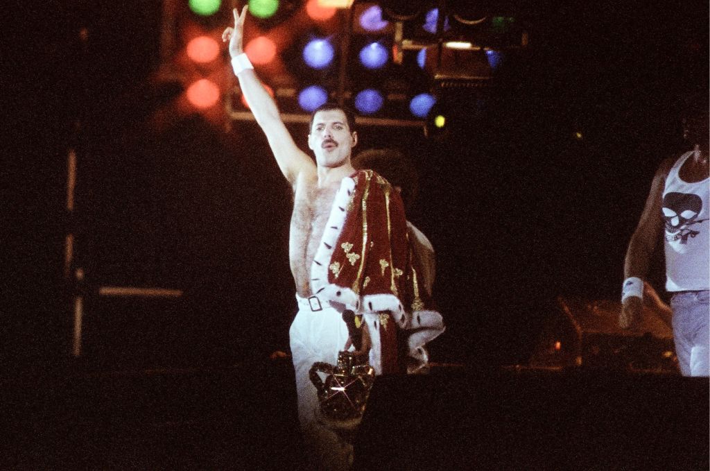 Who wants to live forever, Queen: testo, traduzione e significato, ascolta la canzone