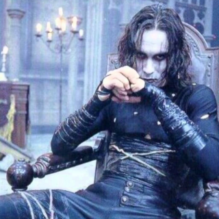 Lionsgate ha rivelato la data di uscita e un aprima sinossi del reboot "Il Corvo" che vedrà protagonista Bill Skarsgård.