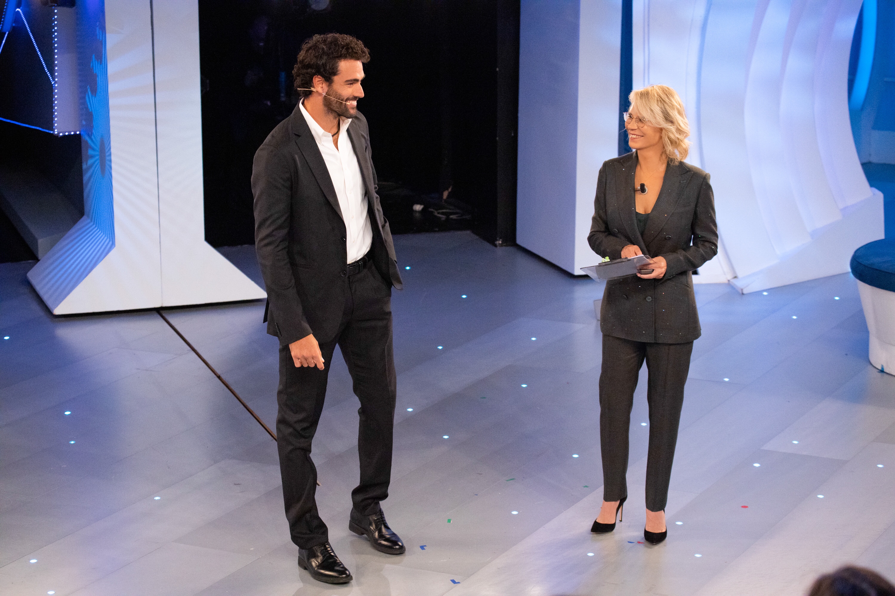 Ascolti tv sabato 17 febbraio 2024: C’è posta per te a 4,1 mln (28,5%), Tale e Quale Sanremo a 3,1 mln (20%)