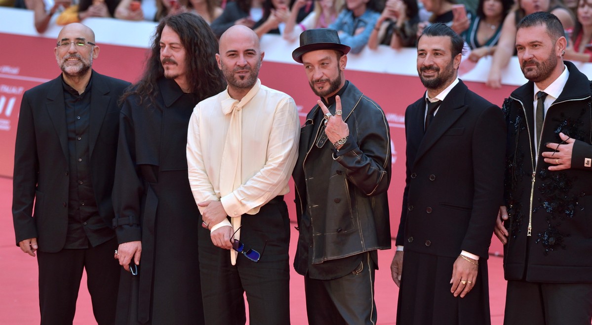 Ricominciamo tutto, Negramaro: testo e significato della canzone di Sanremo 2024