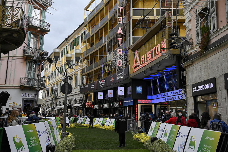 Sanremo 2024, dove guardare il green carpet in diretta tv e streaming