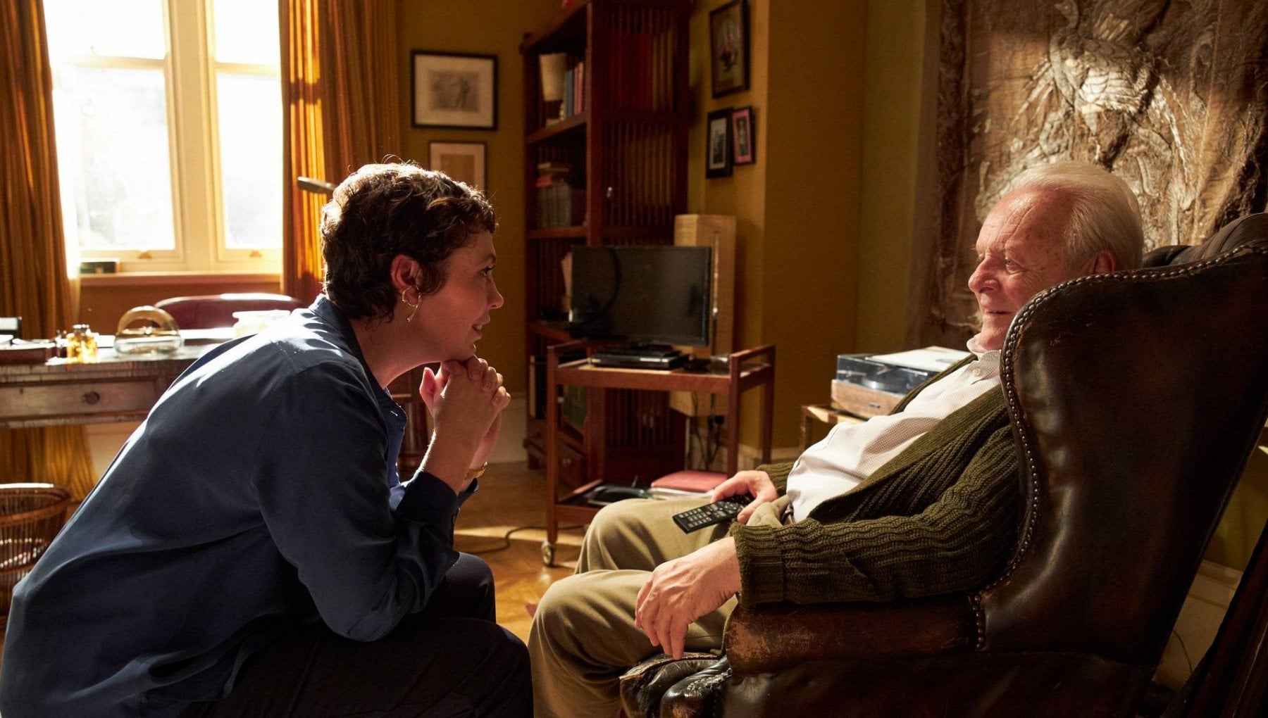 su Rai 3 The Father – Nulla è come sembra, il dramma di Florian Zeller con protagonisti i premi Oscar Anthony Hopkins e Olivia Colman.