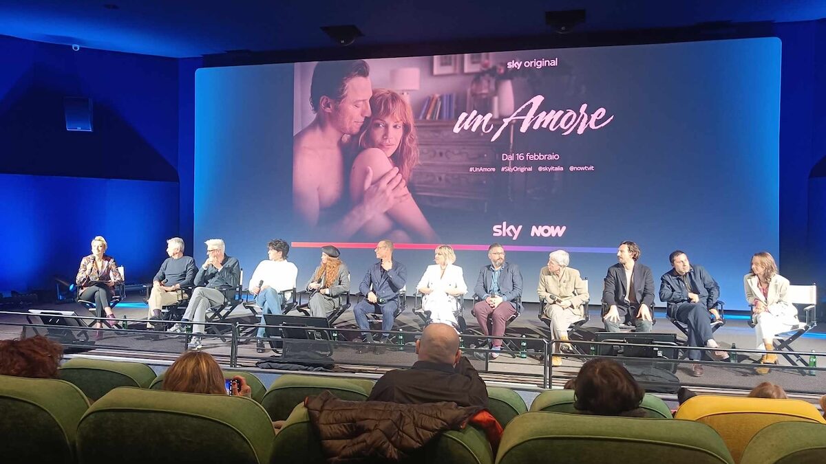 Un amore su Sky, il liveblogging della conferenza stampa della serie tv