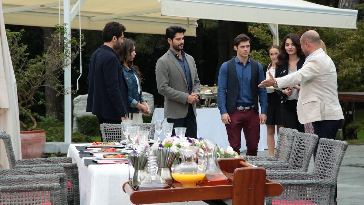 Anticipazioni Endless Love del 21 marzo 2024: Emir tradisce Nihan e Ozan lo aggredisce