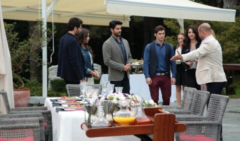 Anticipazioni Endless Love del 21 marzo 2024: Emir tradisce Nihan e Ozan lo aggredisce