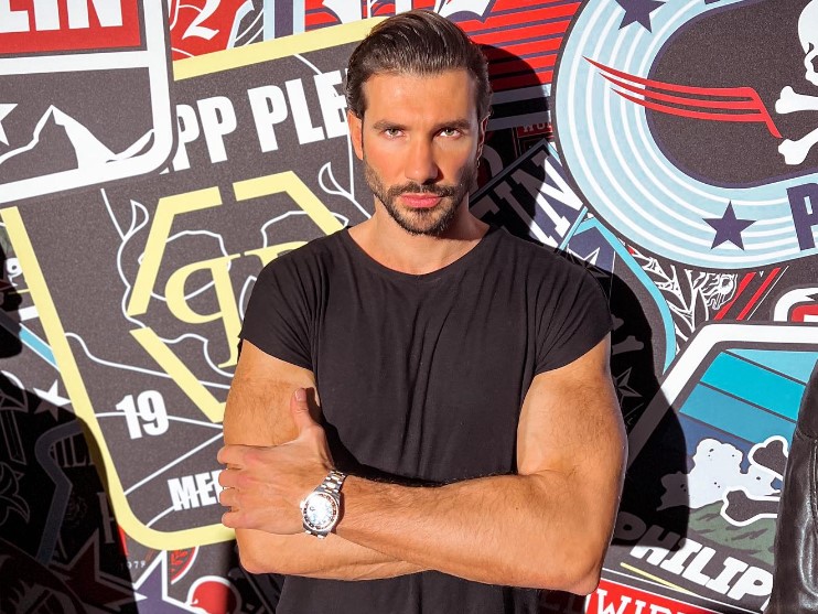 Artur Dainese: chi è il nuovo naufrago de L’Isola dei Famosi 2024