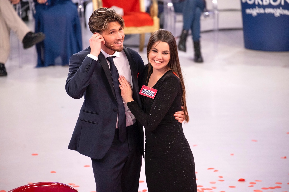 Uomini e Donne, Brando Ephrikian sceglie Raffaella Scuotto (VIDEO)