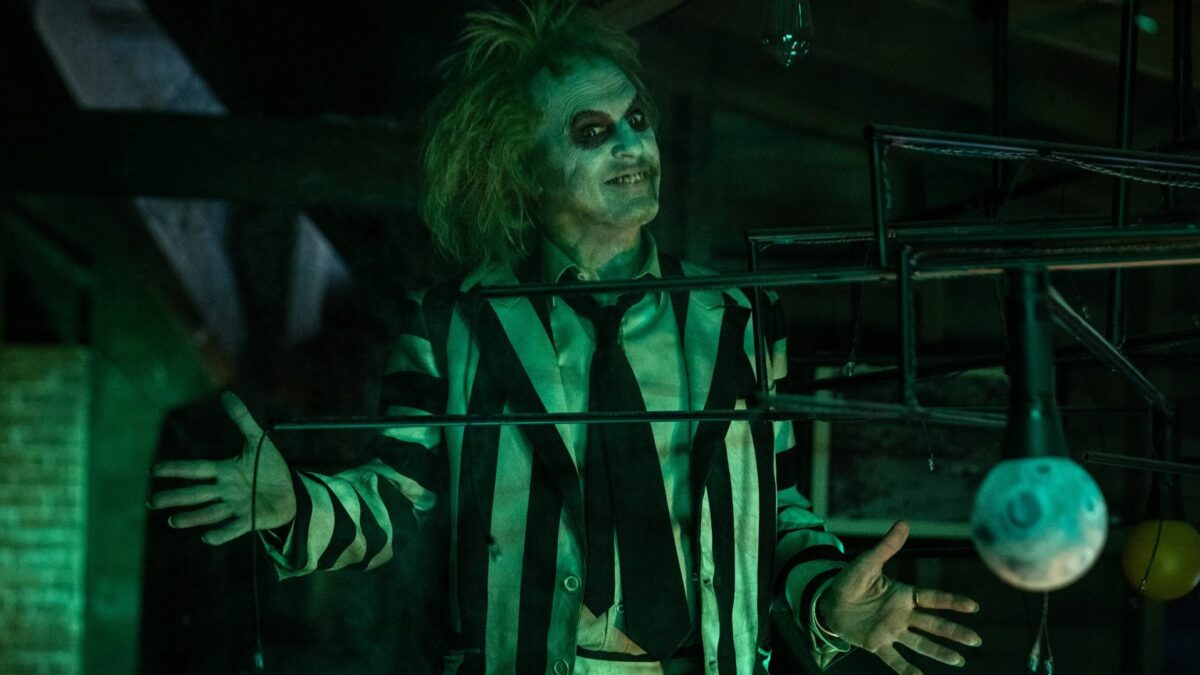 Beetlejuice 2: Prime immagini ufficiali del cast e nuovi dettagli del film di Tim Burton