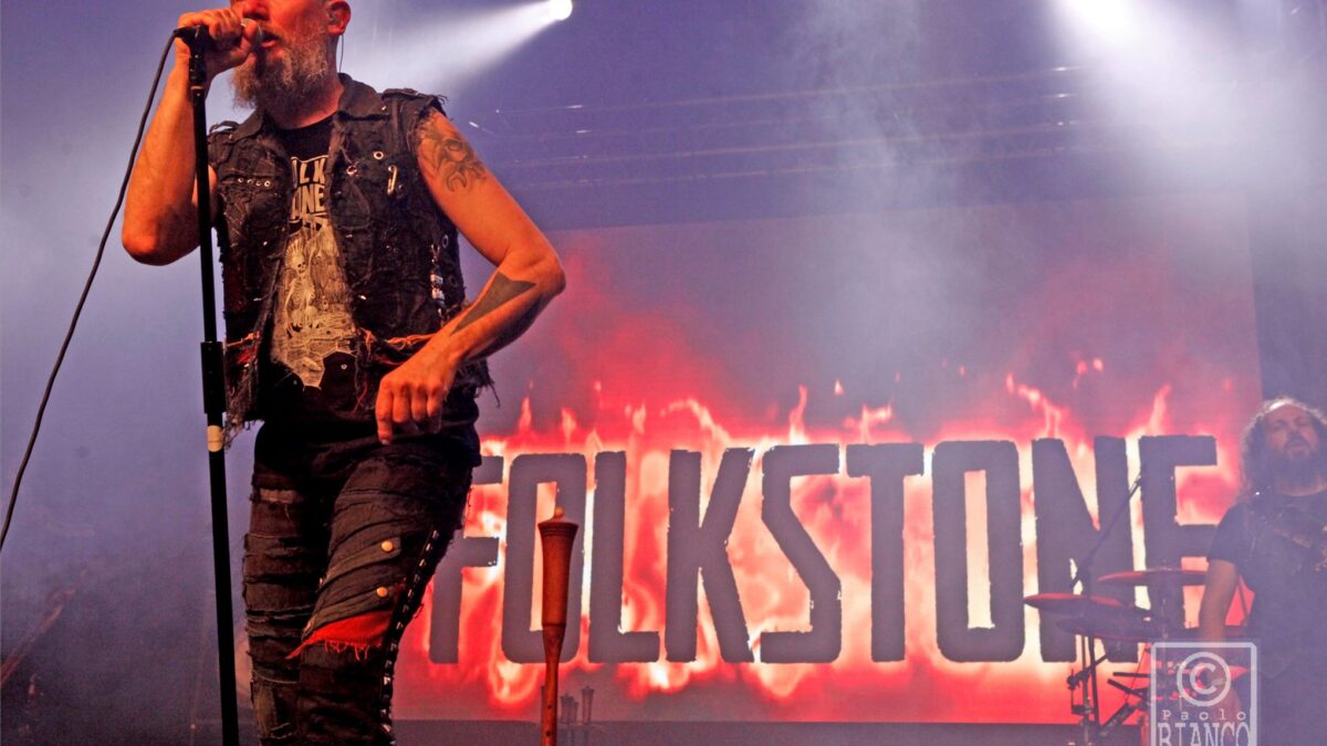 Folkstone a Milano: il concerto al posto giusto nel momento giusto (foto-report dall’Alcatraz di Milano, 17 Marzo 2024)