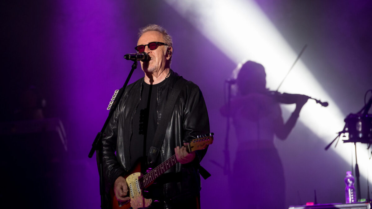 Umberto Tozzi si ritira dalle scene live: gli ultimi concerti per “L’ultima notte rosa – The final tour”