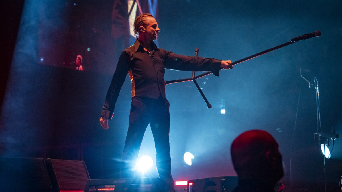 La scaletta dei Depeche Mode in concerto a Milano: l’ordine delle canzoni, orario, biglietti e come arrivare al Forum di Assago