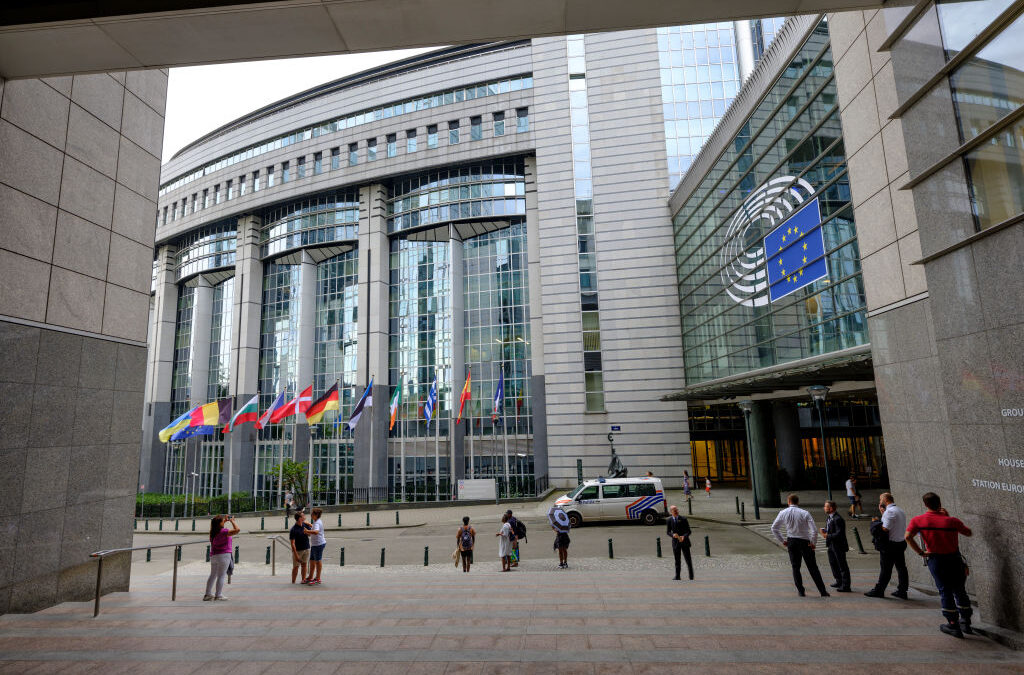 Cosa prevede l’European Media Freedom Act, la legge a tutela di giornalisti e libertà di stampa