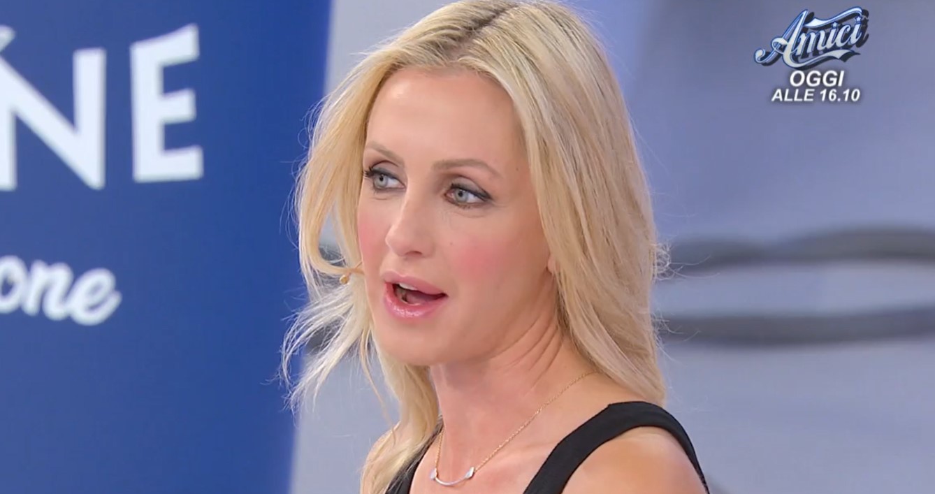 Monika Maniezzo: chi è la dama del trono over di Uomini e Donne uscita con Ernesto Russo e Mario Verona