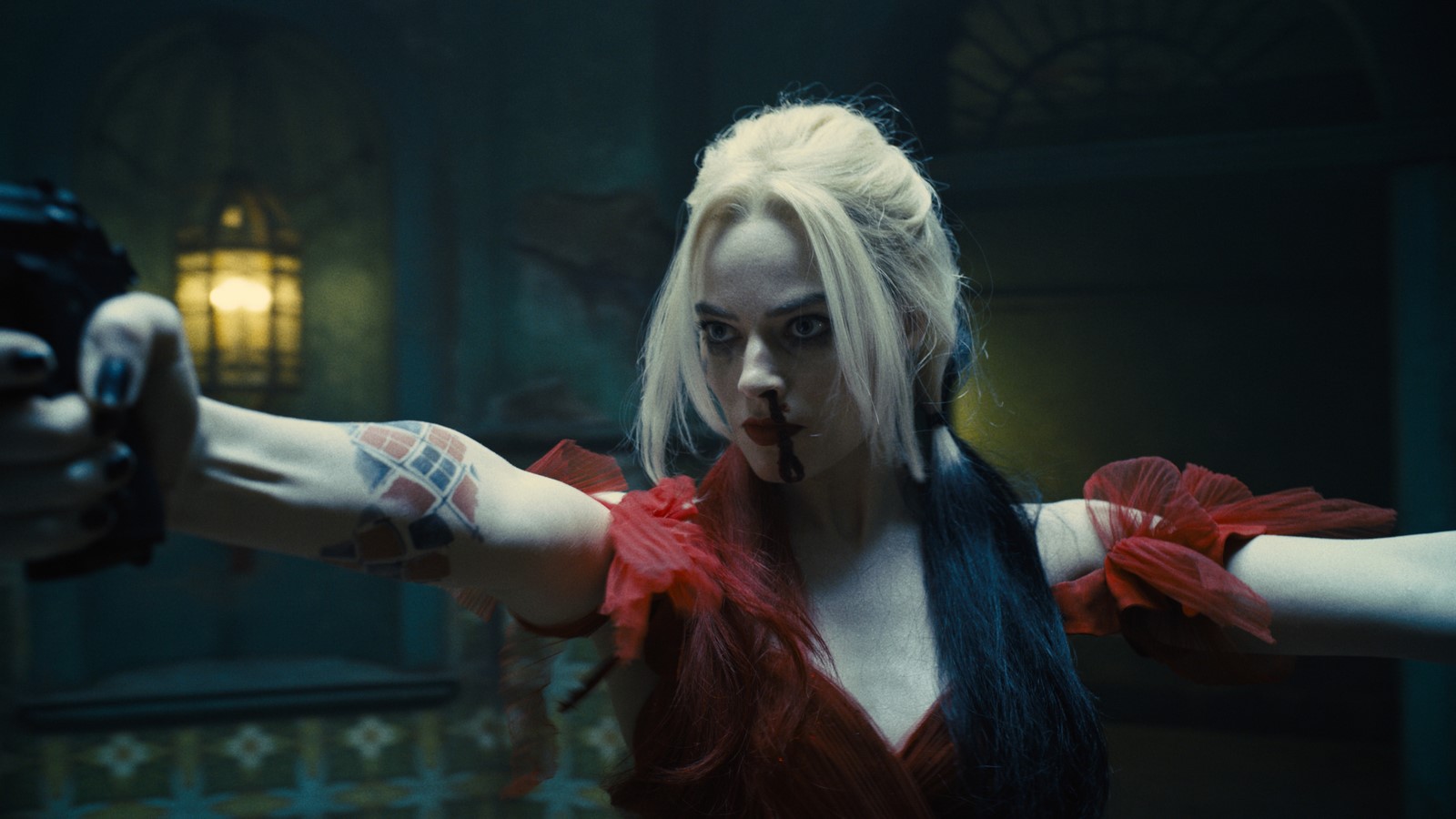 Su Italia 1 The Suicide Squad - Missione suicida di James Gunn con Idris Elba, John Cena, Margot Robbie, Joel Kinnaman e Viola Davis.