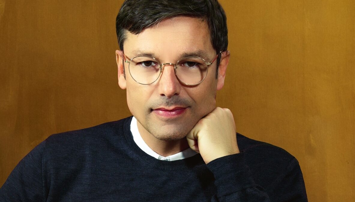 Stephane Jarny: chi è il direttore artistico del serale di Amici 2024