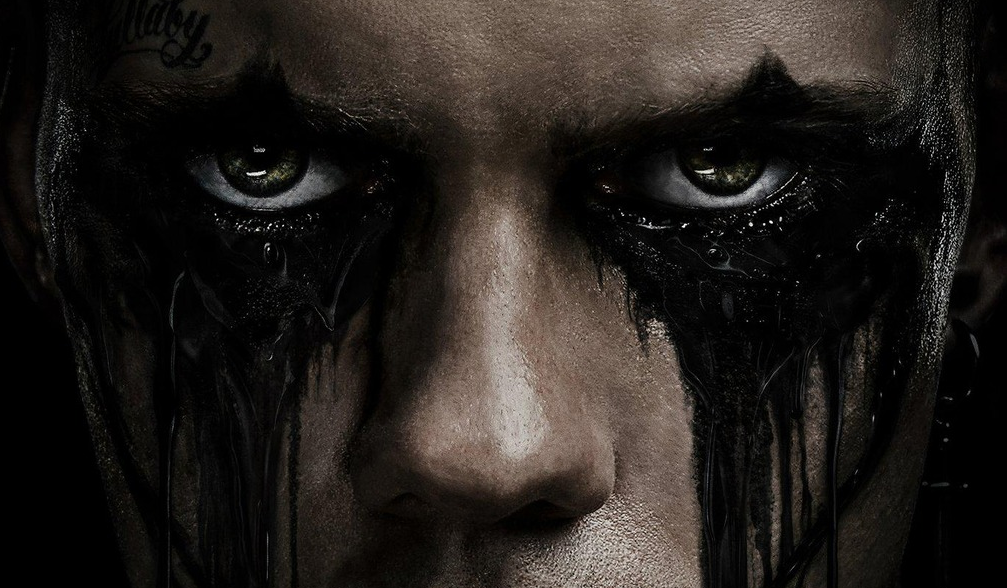 The Crow – Il Corvo: primo trailer italiano del reboot di Rupert Sanders con protagonista Bill Skarsgard