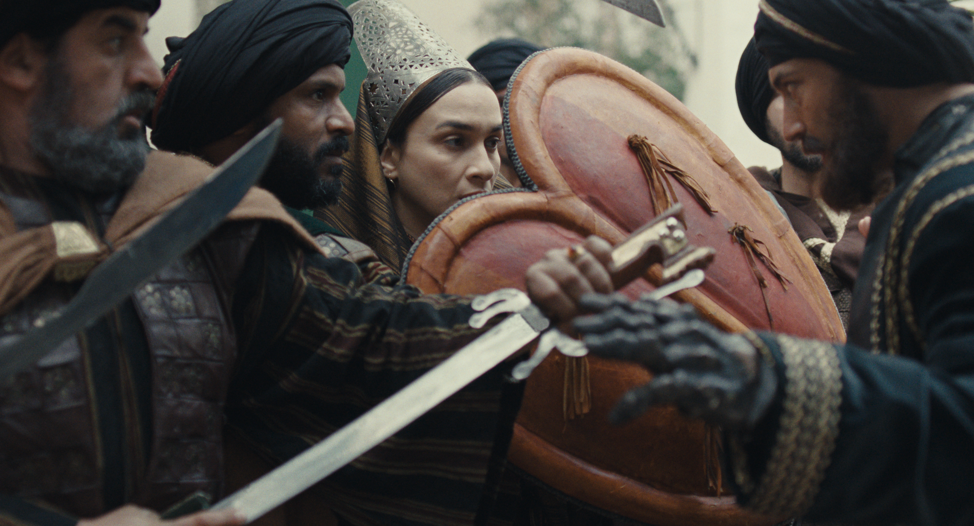 Nei cinema italiani con Kitchenfilm il dramma storico algerino "Zafira - L'ultima regina" co-diretto da Damien Ounouri e Adila Bendimerad.