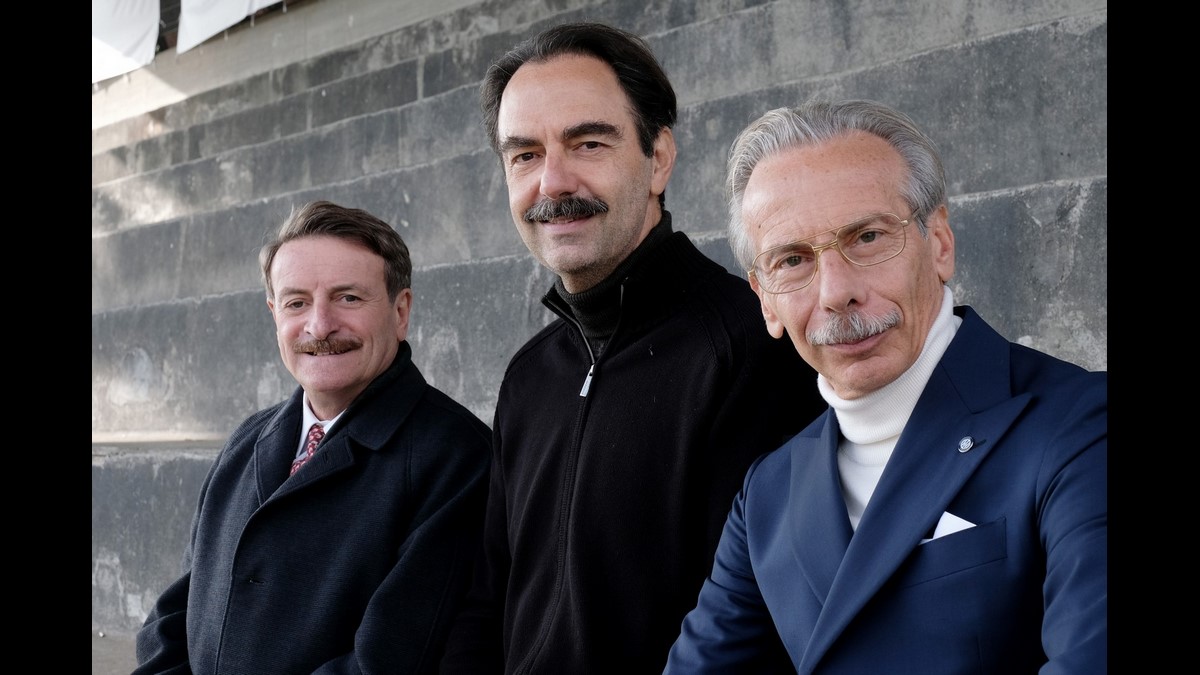 Zamora: foto e poster del film diretto e interpretato da Neri Marcorè (Al cinema dal 4 aprile)