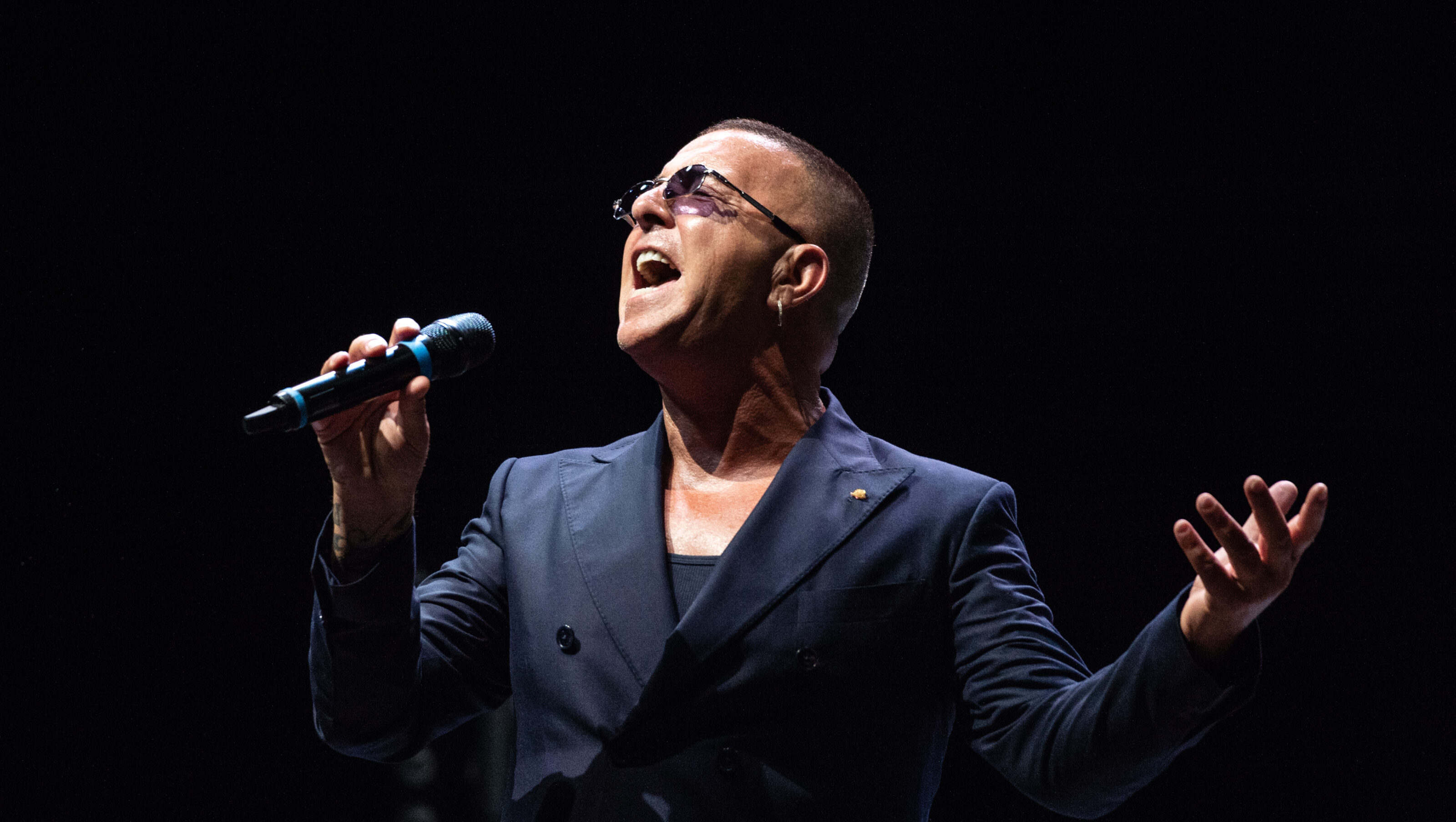 Franco Ricciardi, chi è il cantante di A Verità e Bang Bang