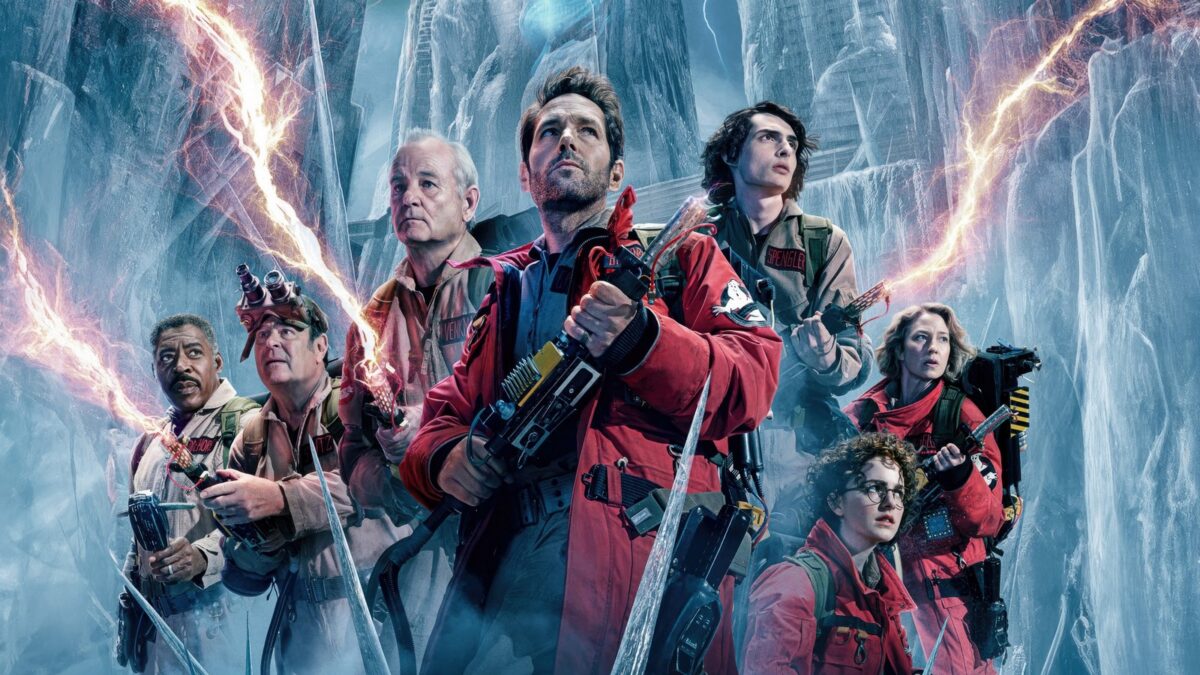 Ghostbusters – Minaccia glaciale, recensione: un sequel che funziona, ma non consolida il futuro del franchise