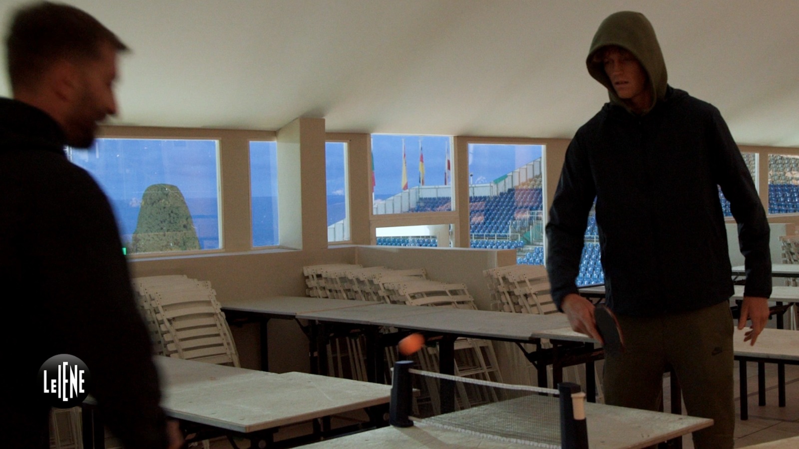 Sinner gioca a ping-pong con Le Iene (FOTO)