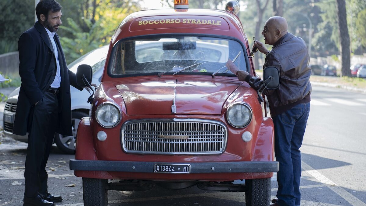 Il Clandestino, buddy story d’altri tempi ma dal taglio contemporaneo: la recensione