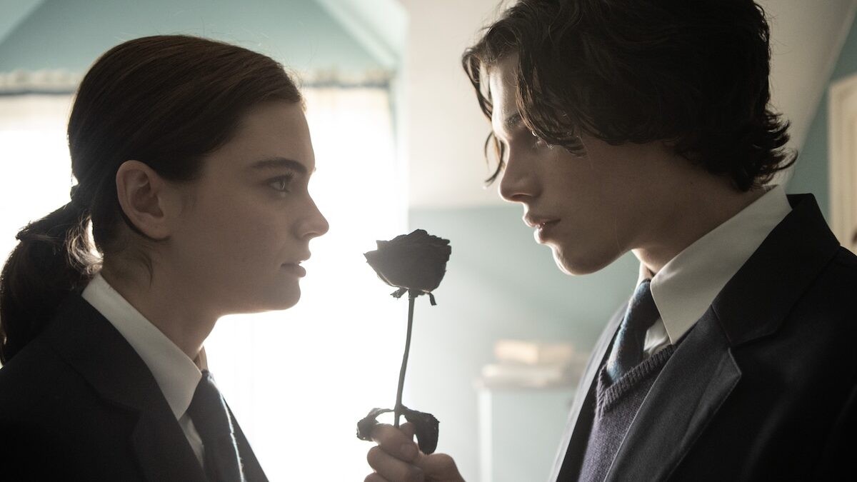 Il Fabbricante di Lacrime, il film Netflix tratto dal libro è una vera delusione: la recensione