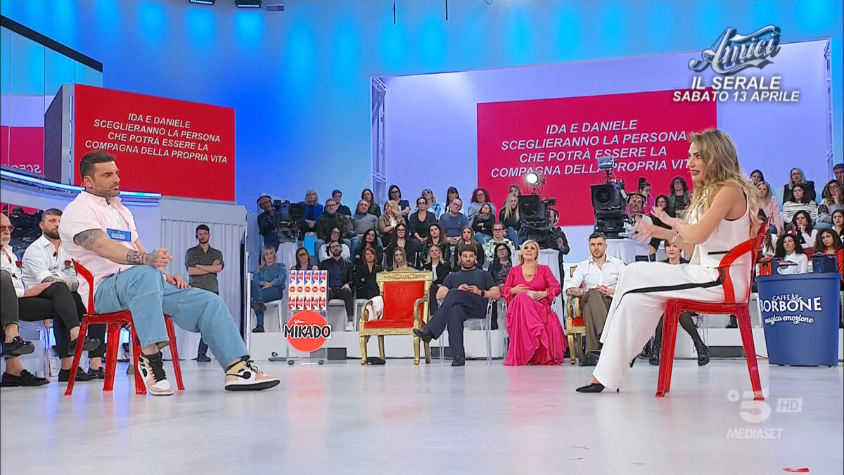 Uomini e Donne, diretta e riassunto puntata 10 aprile 2024
