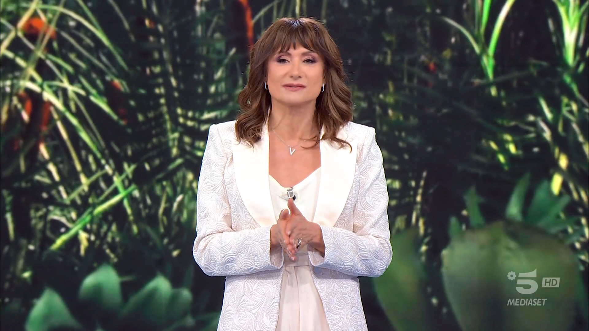 Isola dei Famosi 2024: Vladimir Luxuria, con una puntata, ha già fatto meglio di Alfonso Signorini…