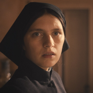 Disponibile la colonna sonora di Omen – L’Origine del Presagio (The First Omen), un horror sovrannaturale diretto dall’esordiente Arkasha Stevenson - Al cinema con 20th Century Studios Italia