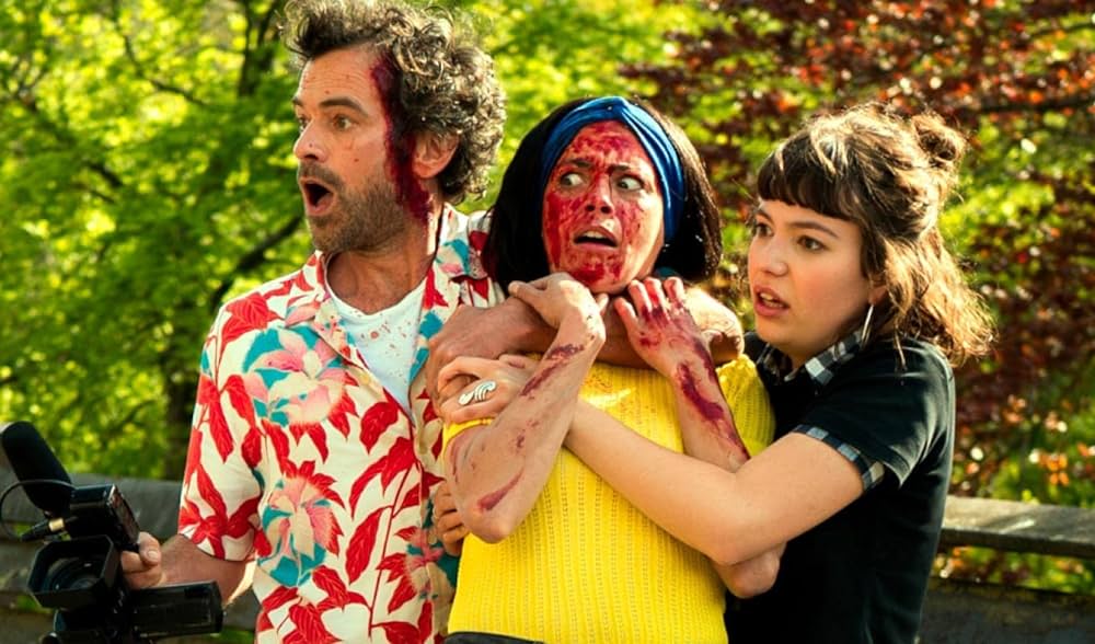 Rai 3 stasera propone Cut! Zombi contro Zombi (Coupez!), commedia horror del 2020 del regista premio Oscar Michel Hazanavicius e remake francese del cult nipponico "One Cut of the Dead".