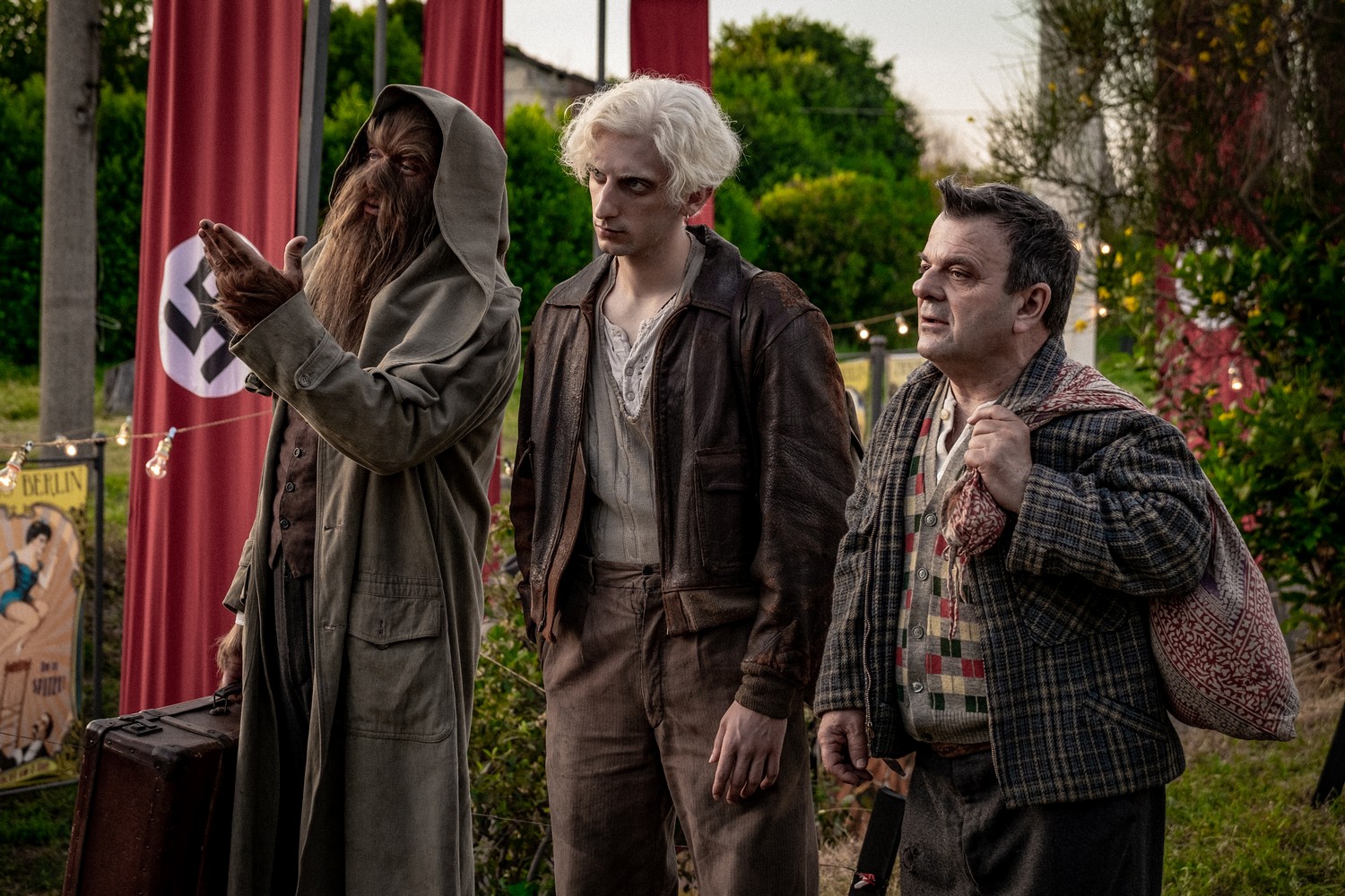 Rai 2 stasera propone "Freaks Out", dramma fantasy del 2021 di Gabriele Mainetti (Lo chiamavano Jeeg Robot) con Claudio Santamaria, Aurora Giovinazzo, Pietro Castellitto, Giancarlo Martini, Giorgio Tirabassi e Franz Rogowski.