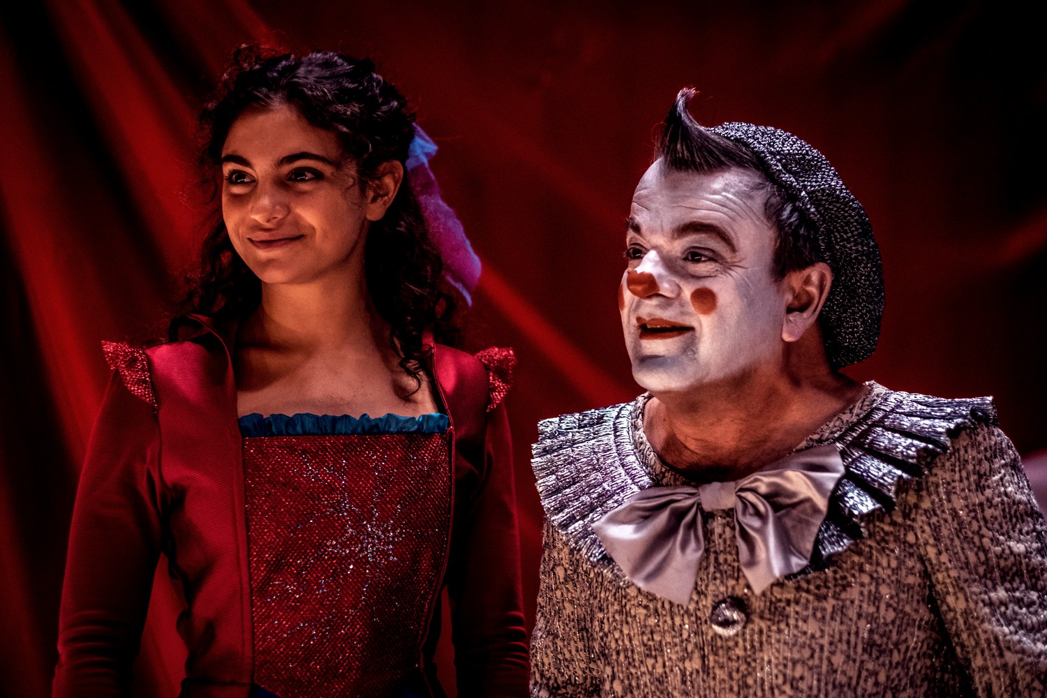 Rai 2 stasera propone "Freaks Out", dramma fantasy del 2021 di Gabriele Mainetti (Lo chiamavano Jeeg Robot) con Claudio Santamaria, Aurora Giovinazzo, Pietro Castellitto, Giancarlo Martini, Giorgio Tirabassi e Franz Rogowski.