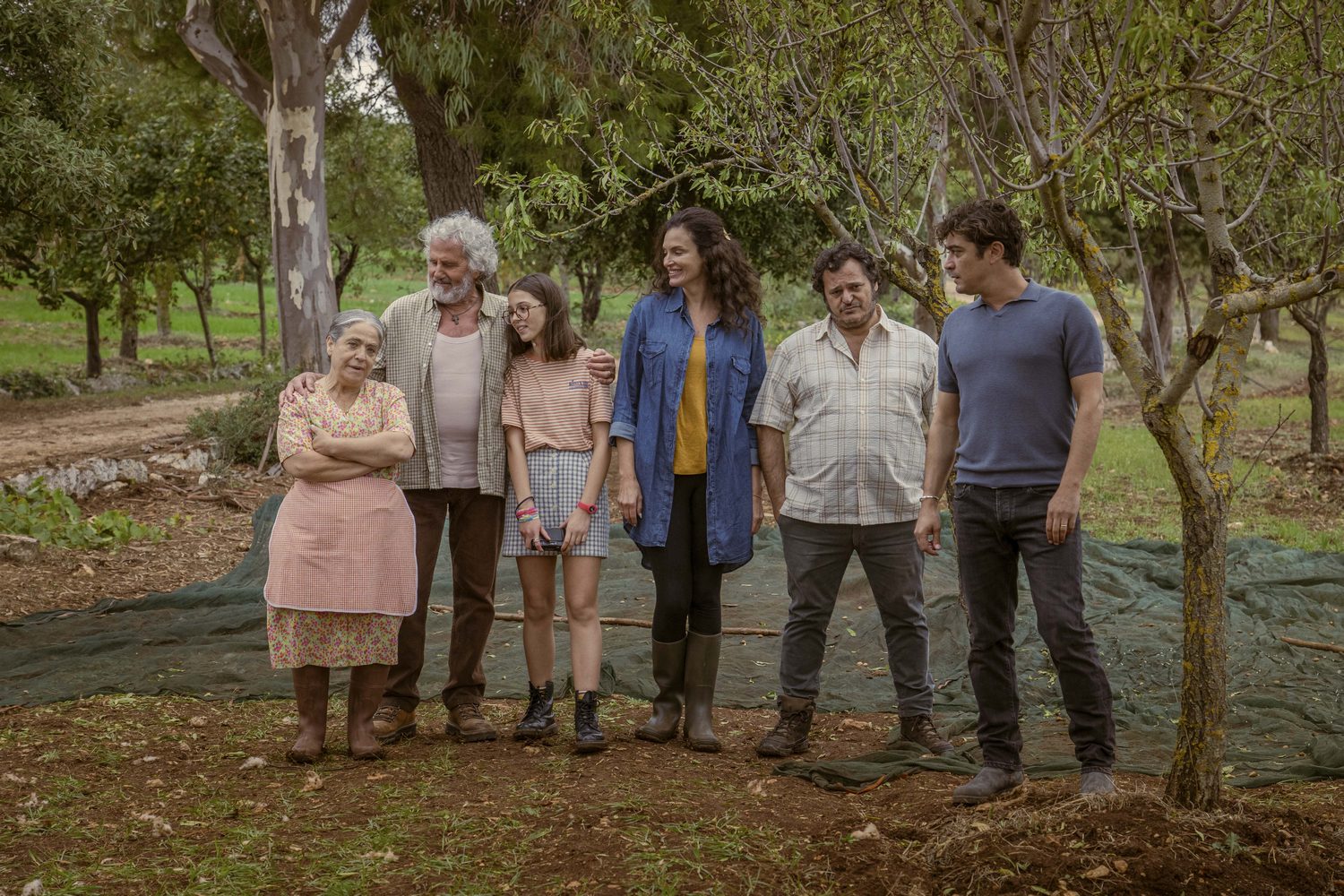 Su Rai 1 Quasi orfano commedia di Umberto Carteni (Diverso da chi?) con Riccardo Scamarcio, Vittoria Puccin, Adriano Pappalardo e Bebo Storti.