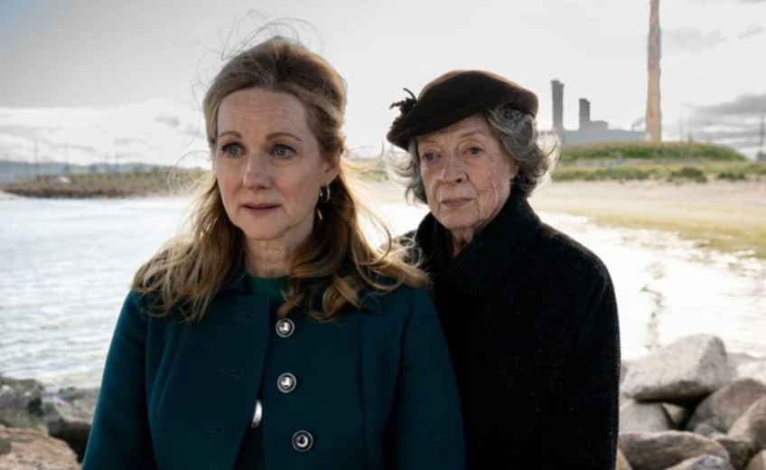 Rai 1 stasera propone "The Miracle Club", commedia drammatica del 2023 diretta Thaddeus O’ Sullivan con i premi Oscar Maggie Smith e Kathy Bates, e la candidata all’Oscar Laura Linney.