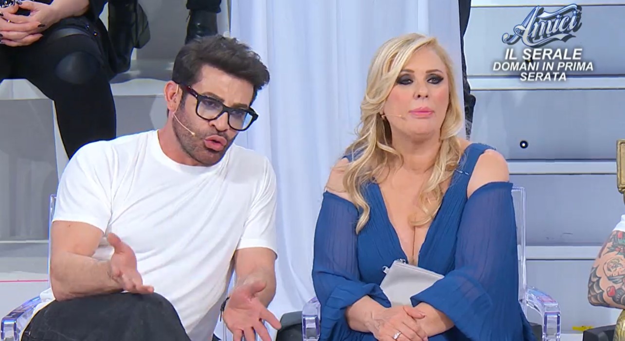 Uomini e Donne, puntata 29 aprile 2024: Mario ha mentito sulla segnalazione?