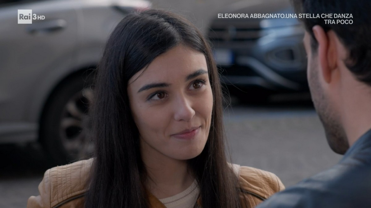 Un posto al sole, anticipazioni 4 aprile: Rossella torna da Barcellona