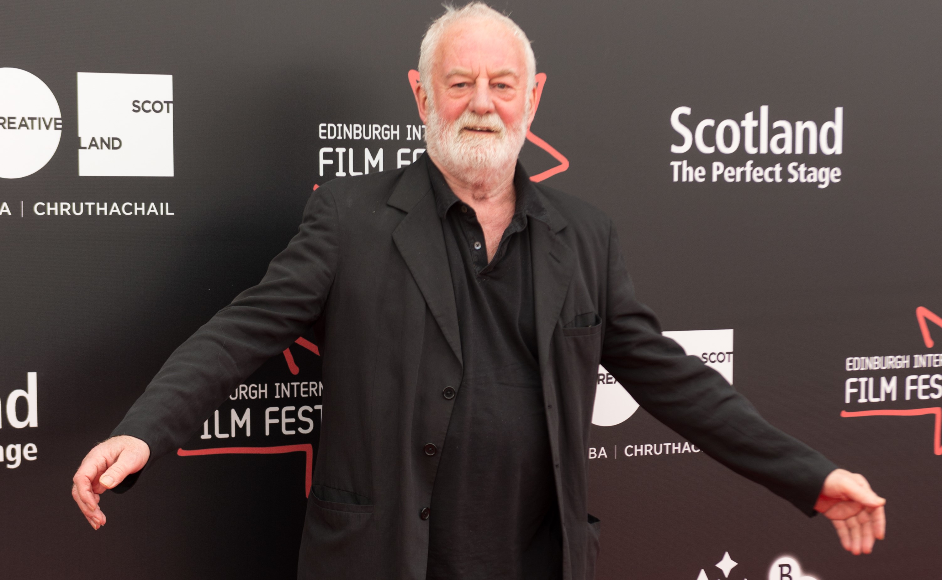 E’ morto Bernard Hill: l’attore aveva interpretato il Capitano del film “Titanic” e il Re Théoden de “Il Signore degli Anelli”