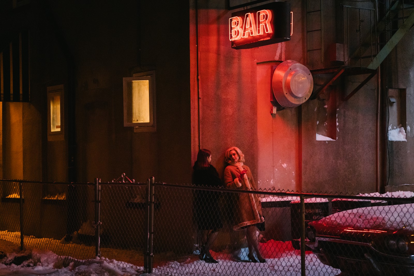 Nei cinema con Lucky Red e Universal Pictures International Italy Eileen, il thriller hitchcockiano di William Oldroyd con Thomasin McKenzie e Anne Hathaway.