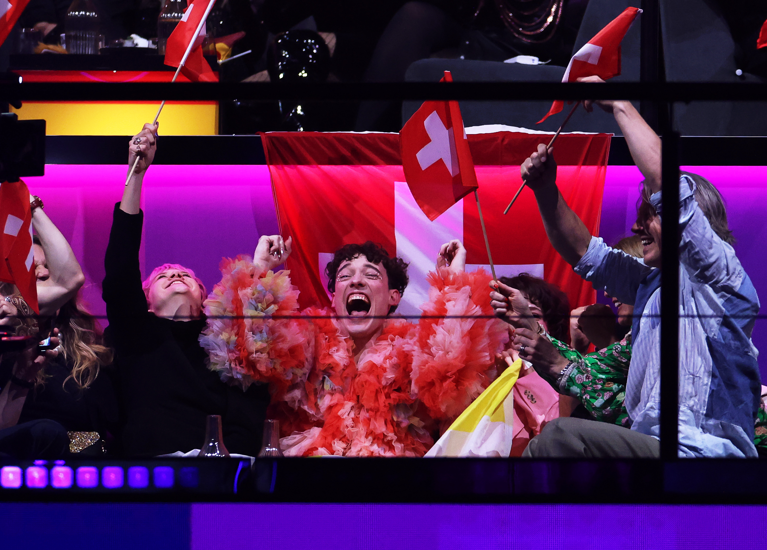 Eurovision 2024 finale: la Svizzera trionfa con Nemo e The Code, Italia settima con Angelina Mango