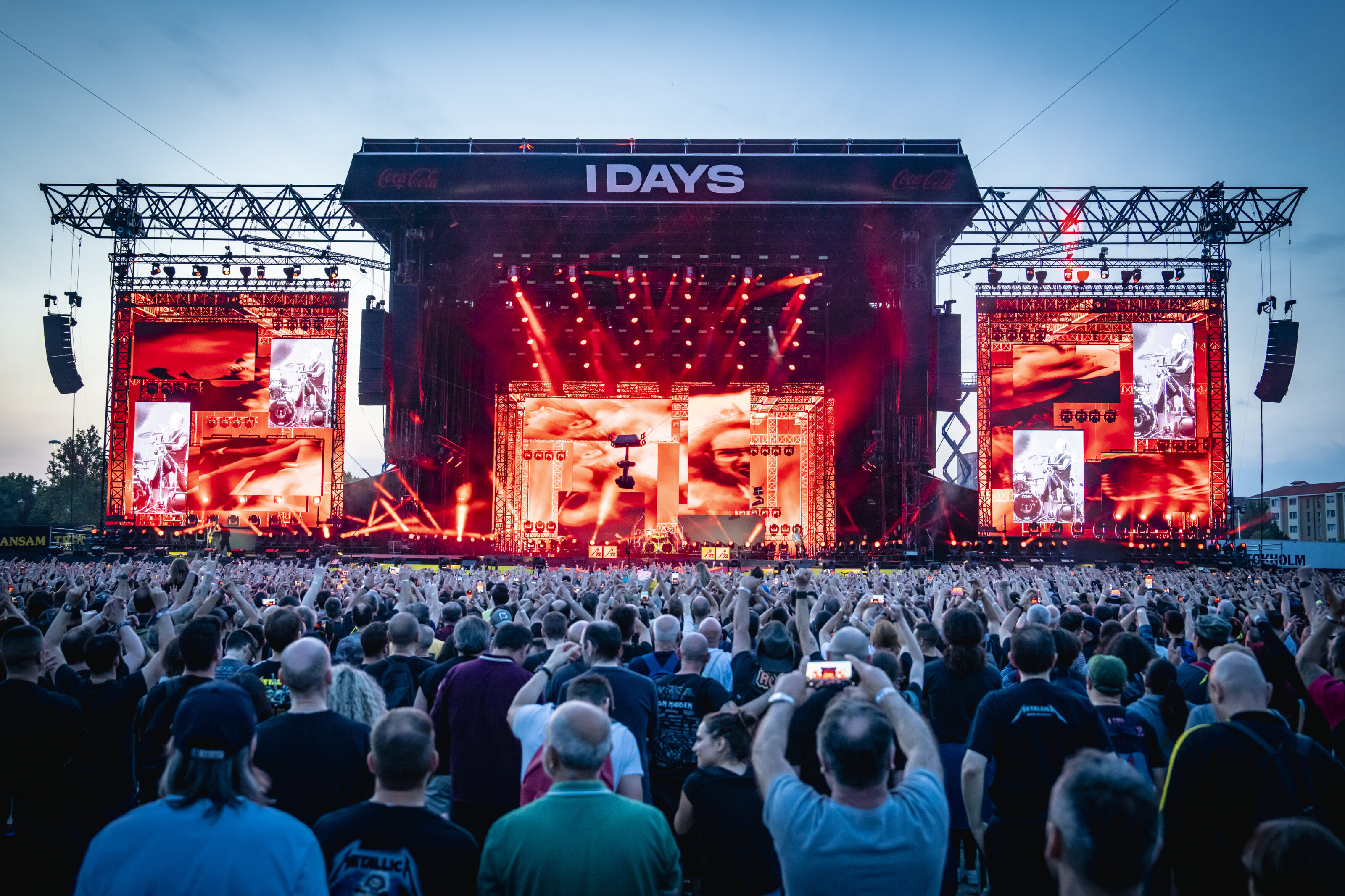 I Metallica cantano e suonano “Acida” dei Prozac+ in concerto a Milano (video)