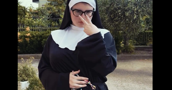 Maria Tomba scomparsa? No, la notizia è una bufala e scoppia la polemica: “Toccato il fondo!” (video)